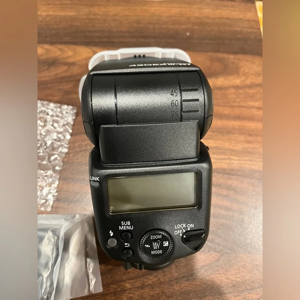 Canon black Flashlight 430EX III-RT